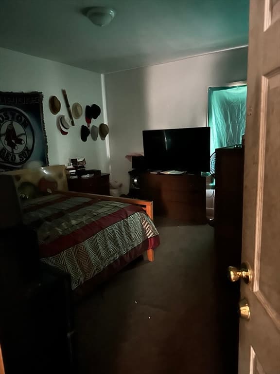 104 Tallman St photo 3