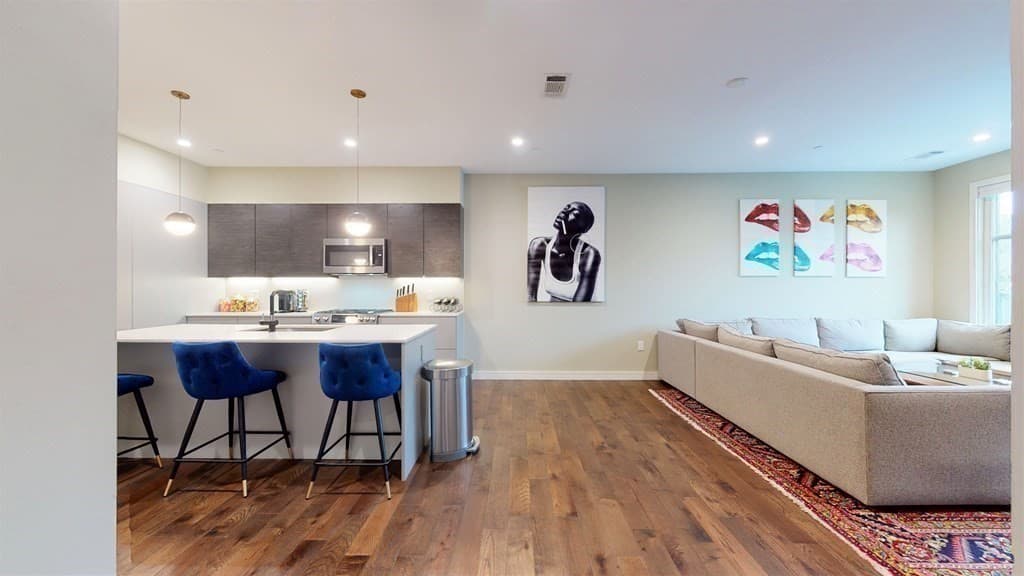 45 Burnett Street #212 photo 2