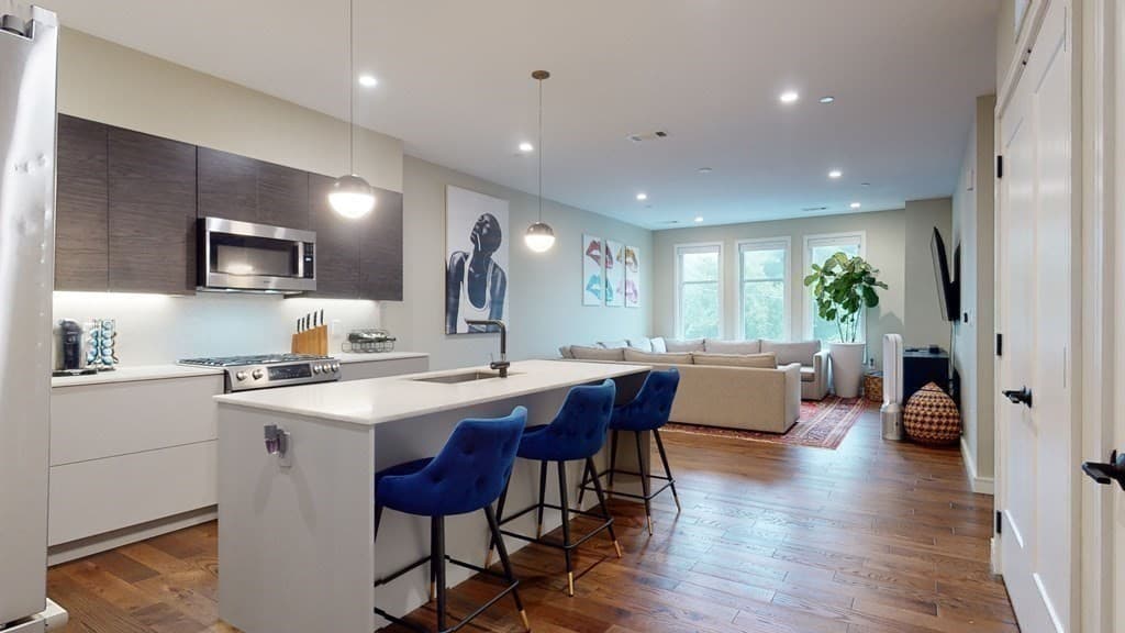 45 Burnett Street #212 photo 3
