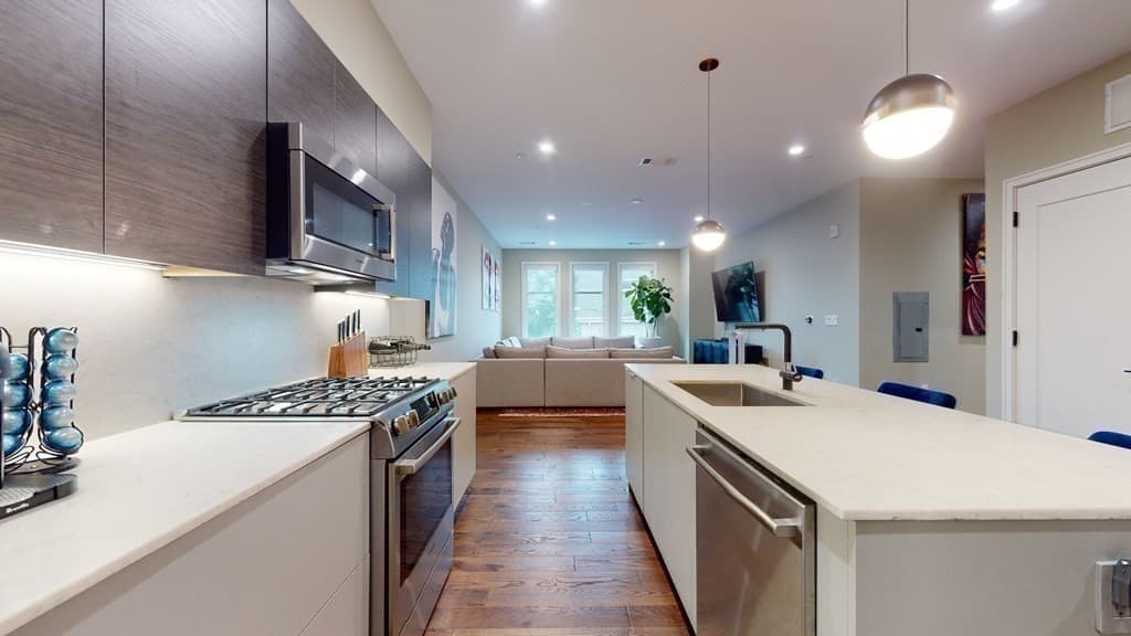 45 Burnett Street #212 photo 4