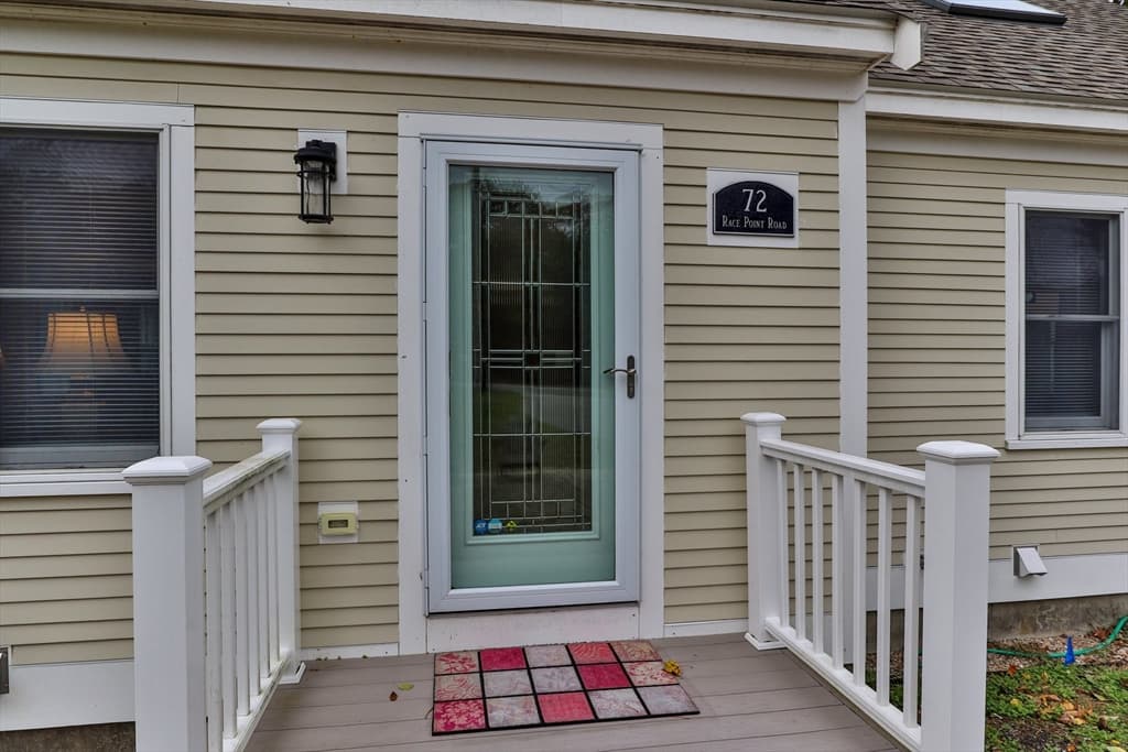 72 Race Point Rd photo 4