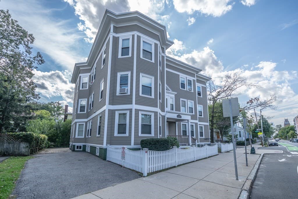 1590 Cambridge St #6 photo 2
