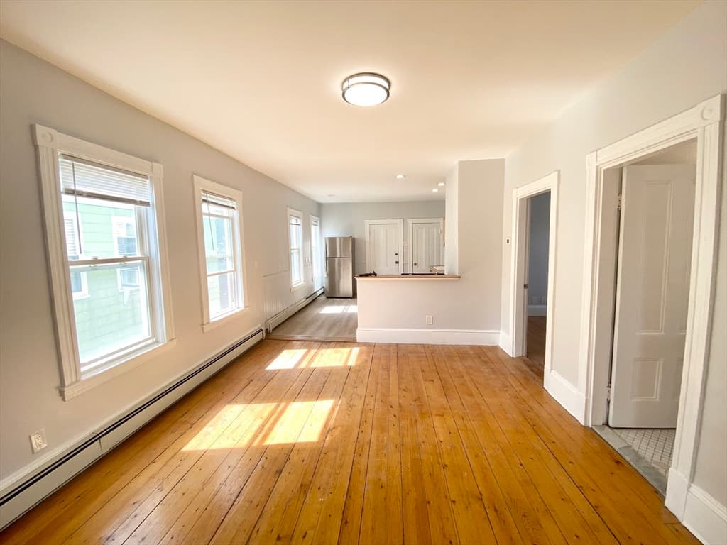 108 Beacon St #3 photo 3