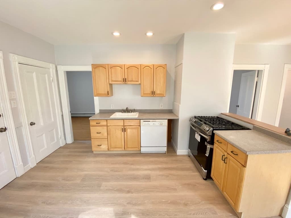 108 Beacon St #3