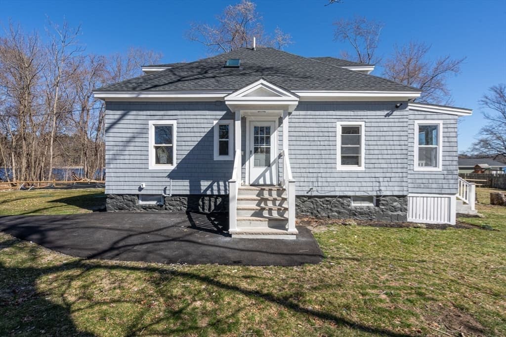 12 Amherst St photo 2