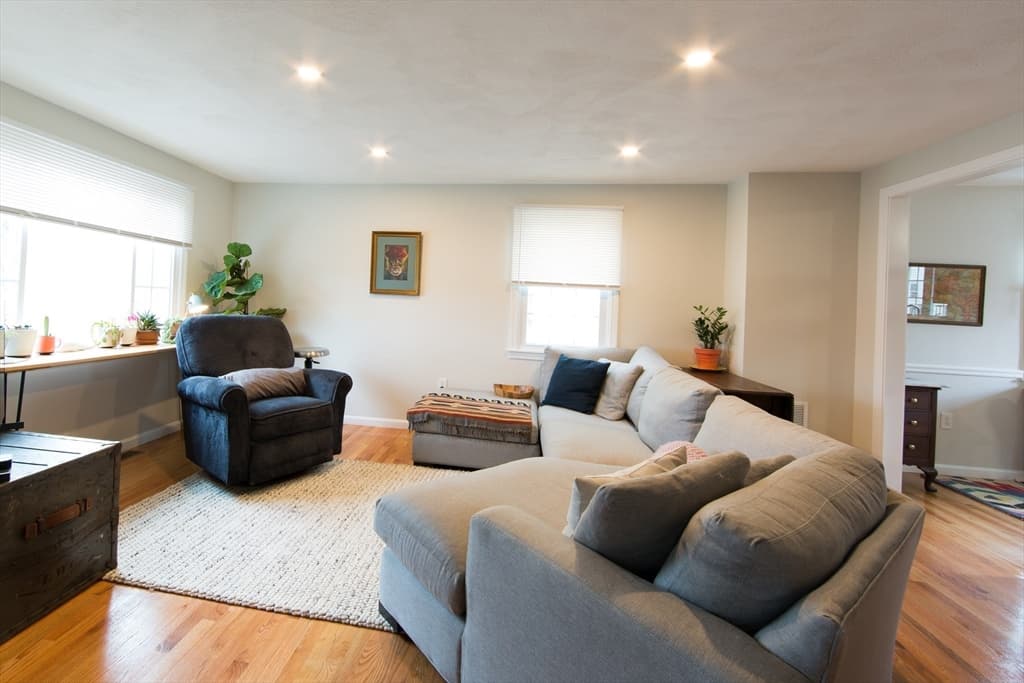 162 Lakeview Ave