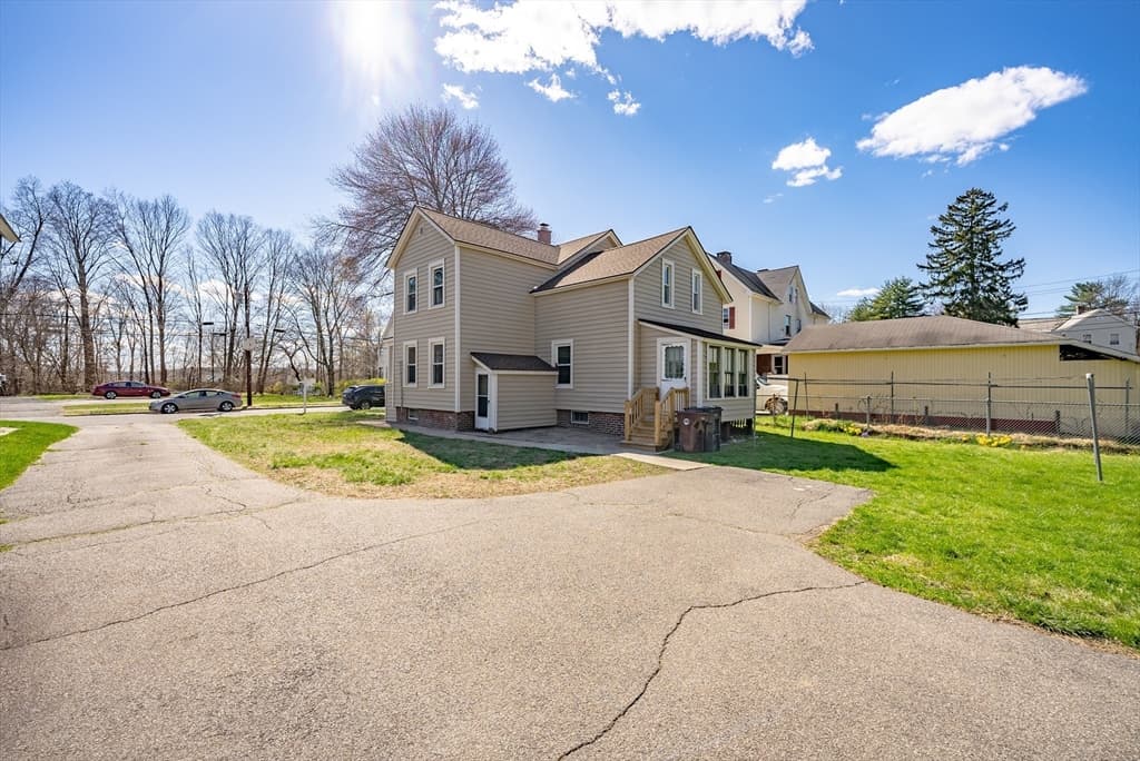 43 Parker Ave photo 5