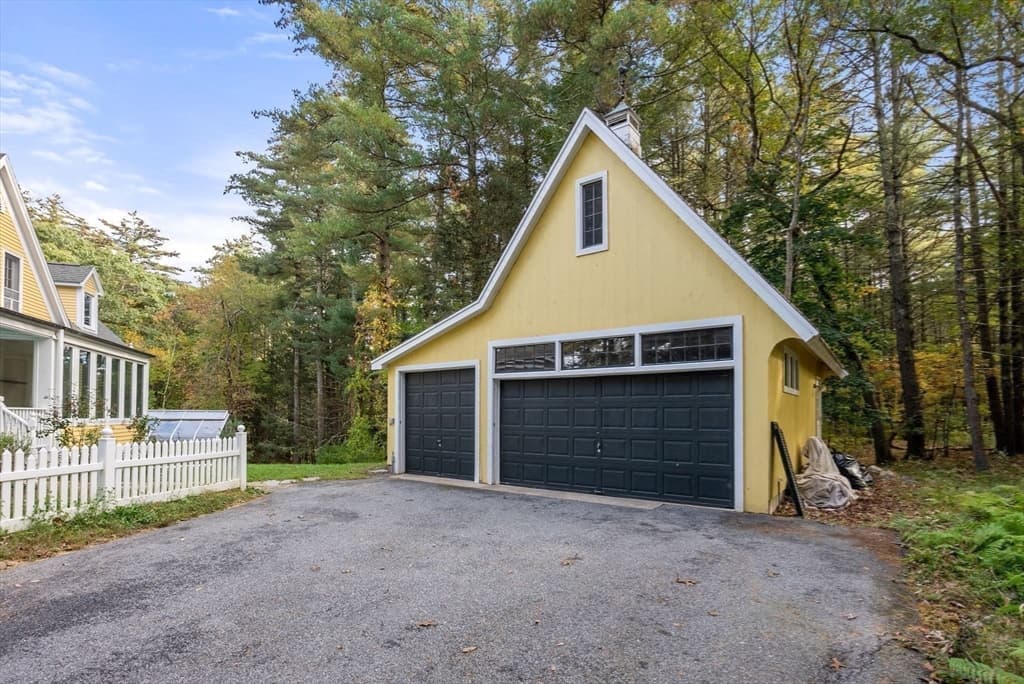 397 Concord Road photo 5