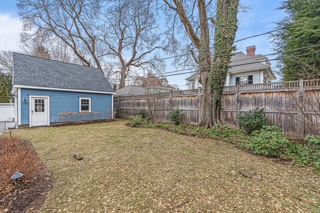 15 Yale Street photo 4