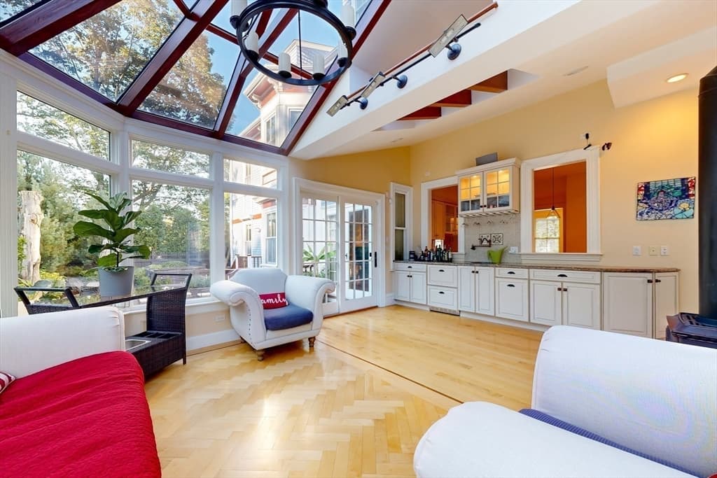 90 Highland Avenue photo 2