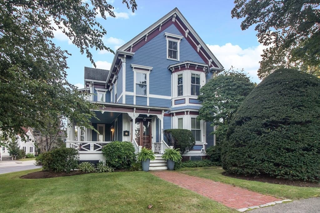 90 Highland Avenue