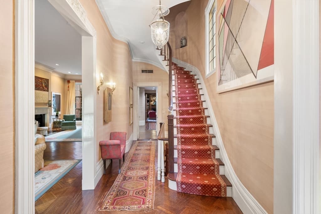 22 Louisburg Square photo 2