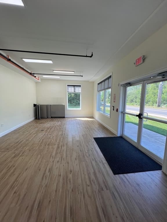 725 Main Street #B photo 2