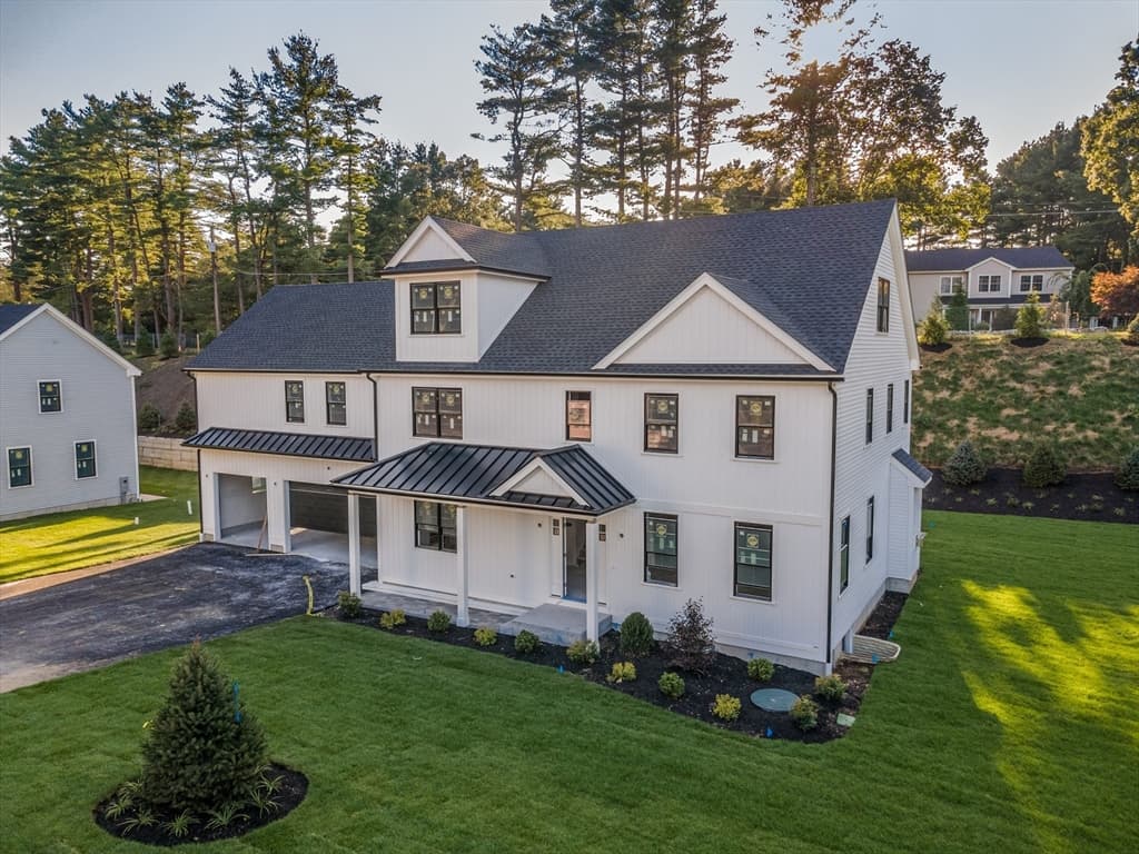 7 Danforth Dr