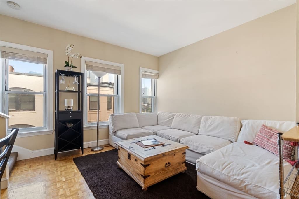 416 Commonwealth Ave #710