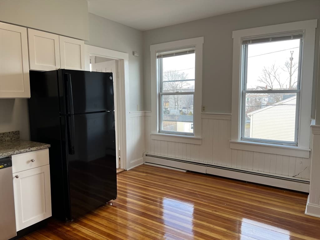 56-60 Cottage St #3R photo 4