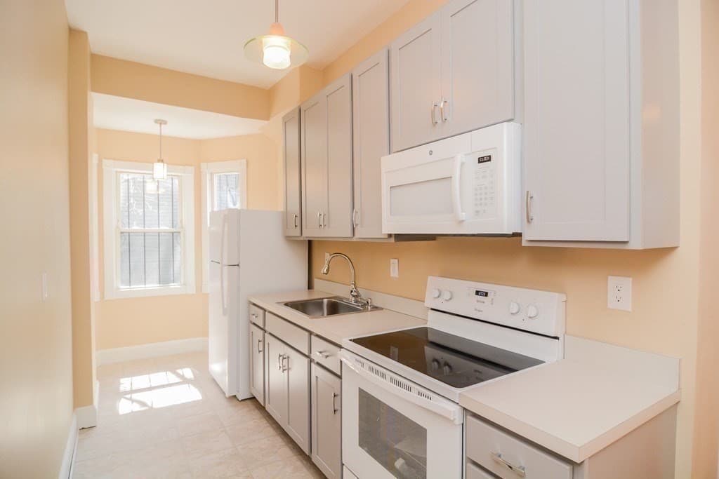 96 Warren #1 photo 3