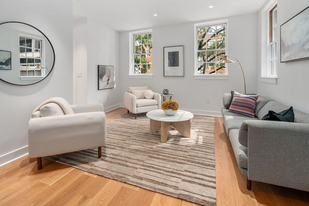 33 Bowdoin Street photo 4