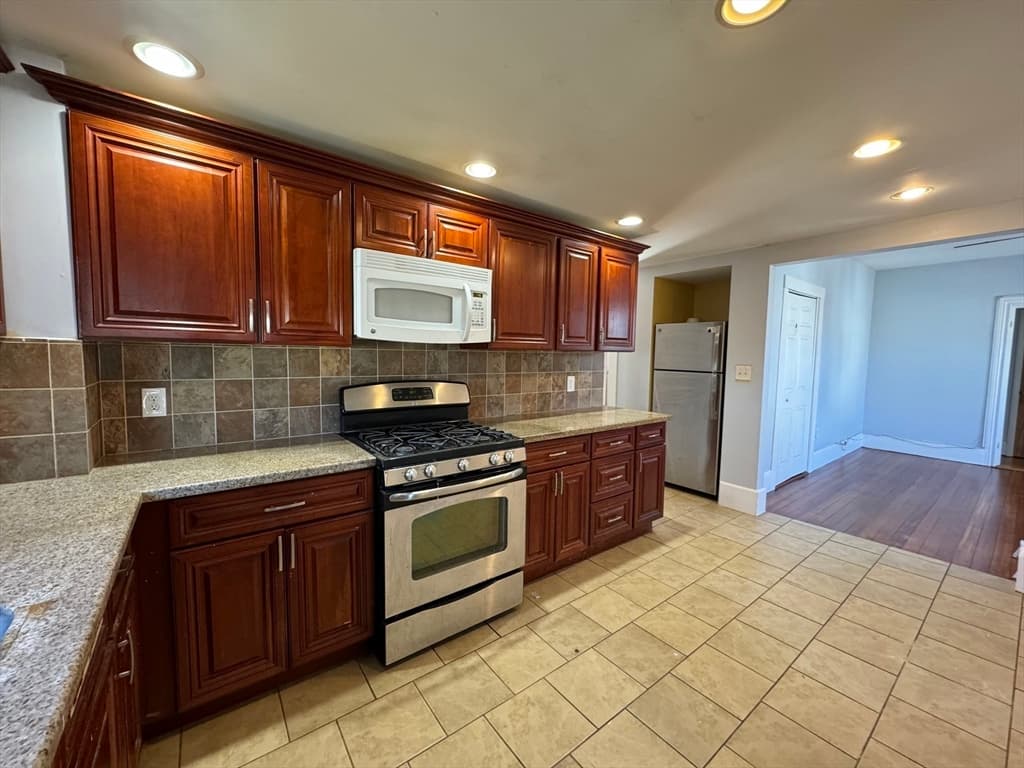 135 Park St #1