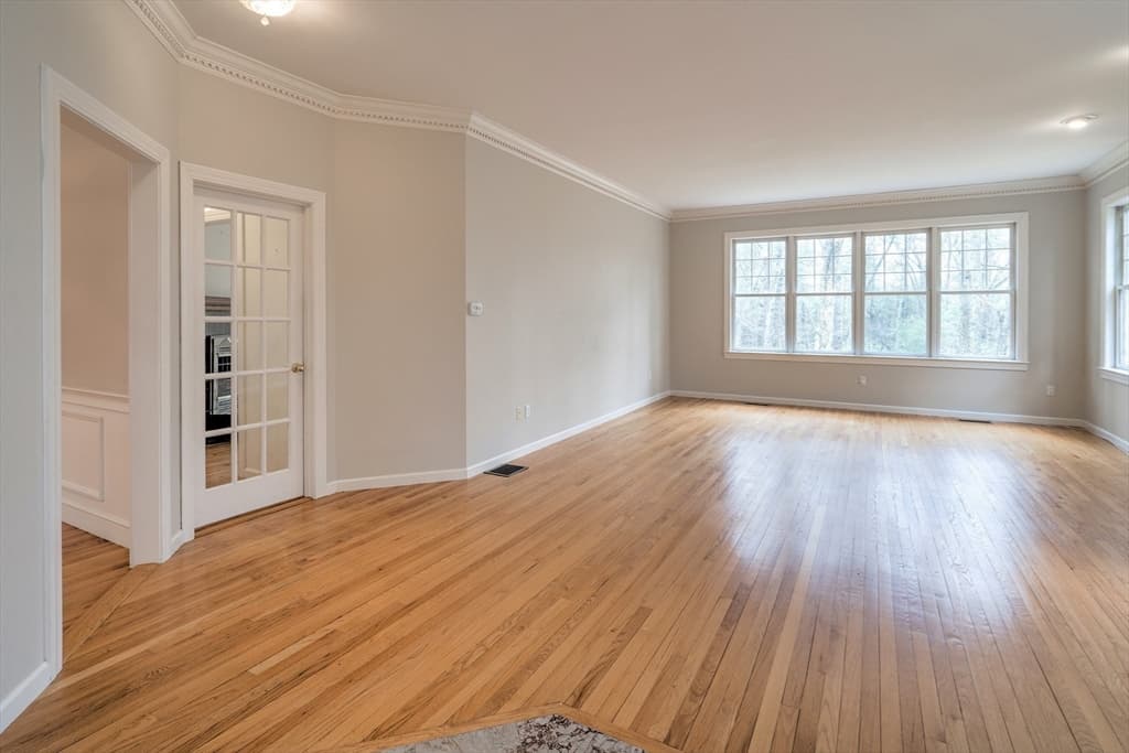 41 Carriage Way photo 3