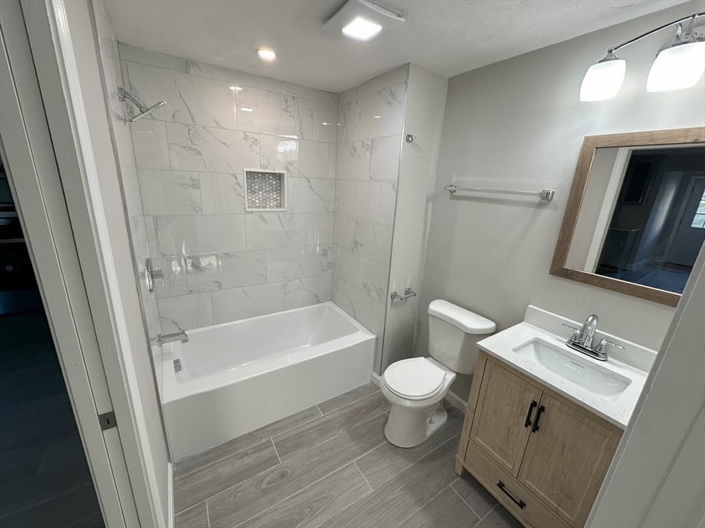 23 Grove St photo 4