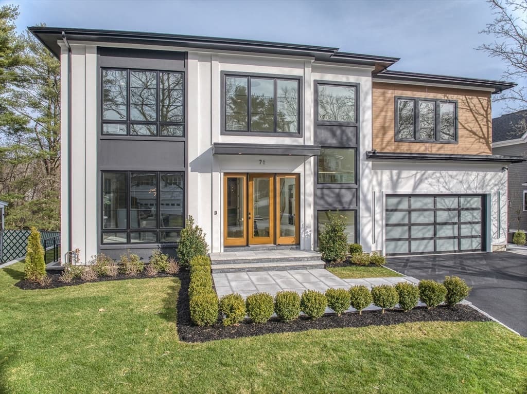 71 Harwich Rd