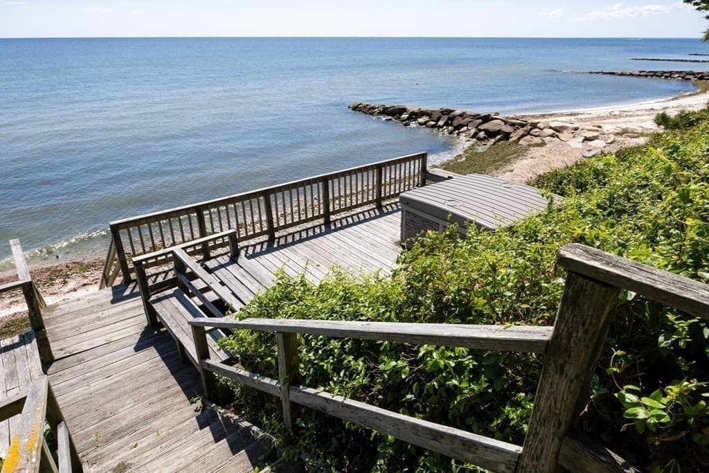 265 Sea View Avenue photo 5