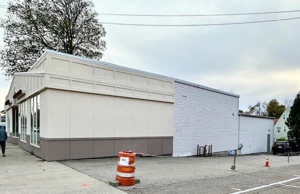 809 Hancock St photo 3