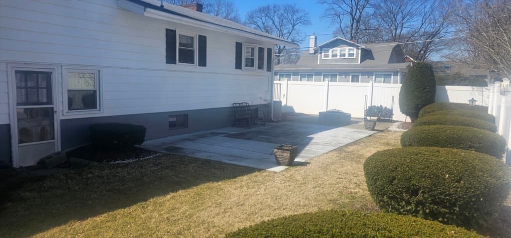 64 Montvale Road photo 5