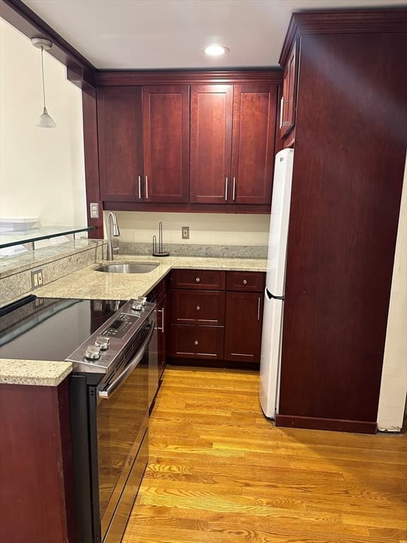 298 Commonwealth Ave #302 photo 2
