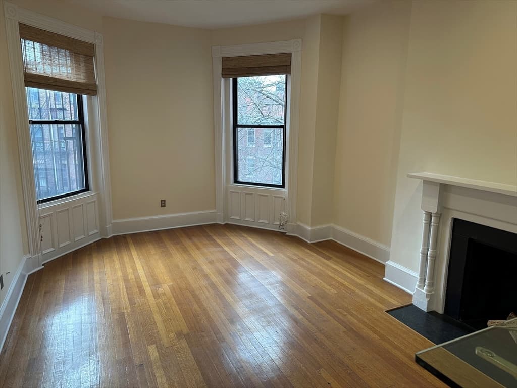298 Commonwealth Ave #302 photo 3