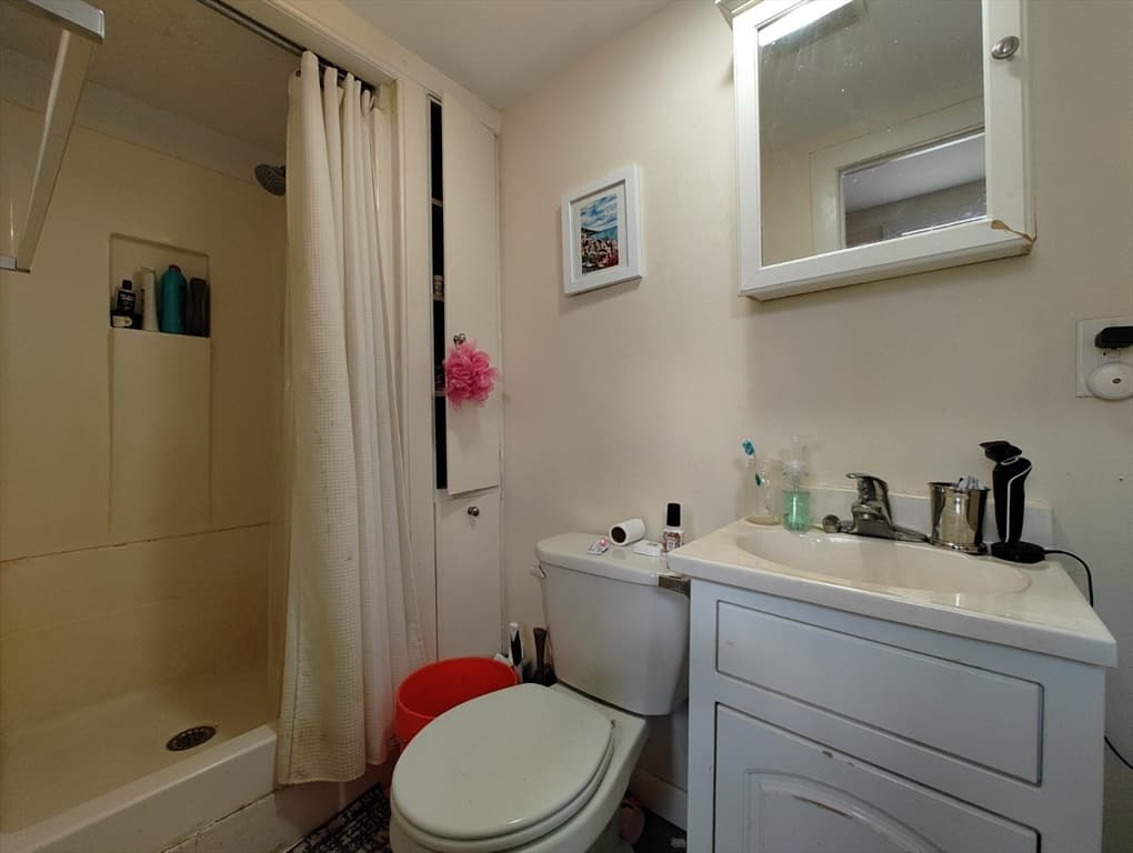 9 Medford #1 photo 2