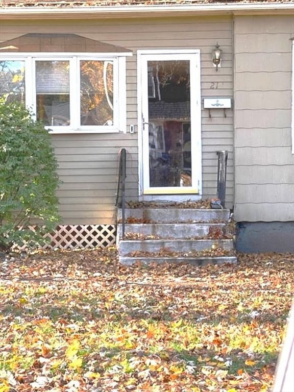 21 Forest Ave photo 4