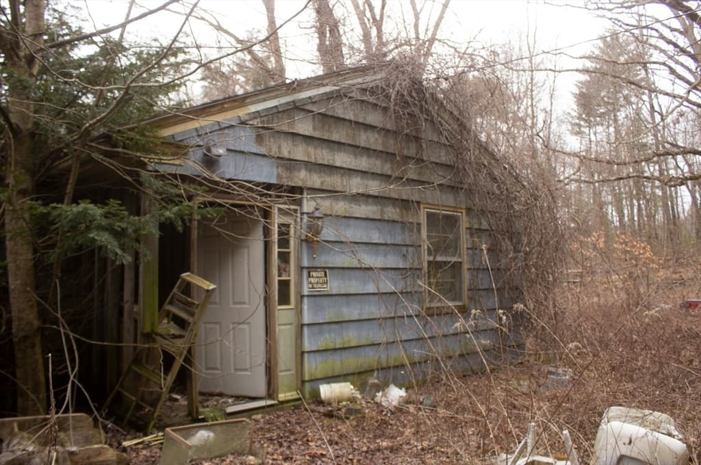 342 Podunk Rd photo 3