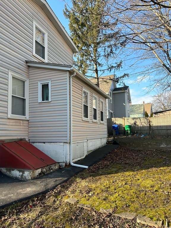 28 Williams Street photo 2
