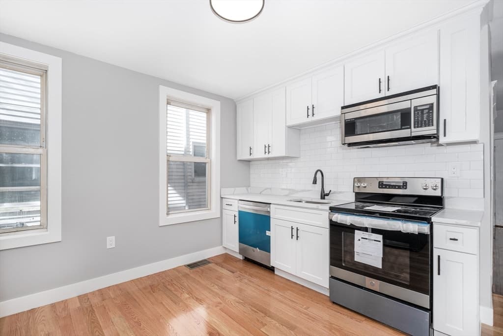 290 Summit Ave #1 photo 4