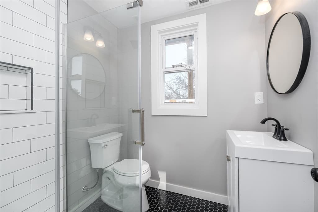 290 Summit Ave #3 photo 3