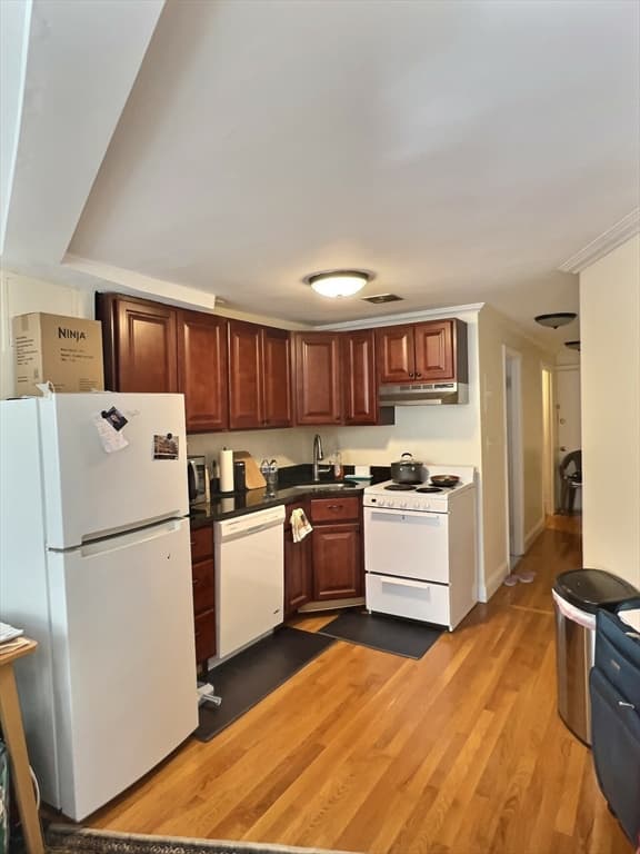 1482 Beacon #B1