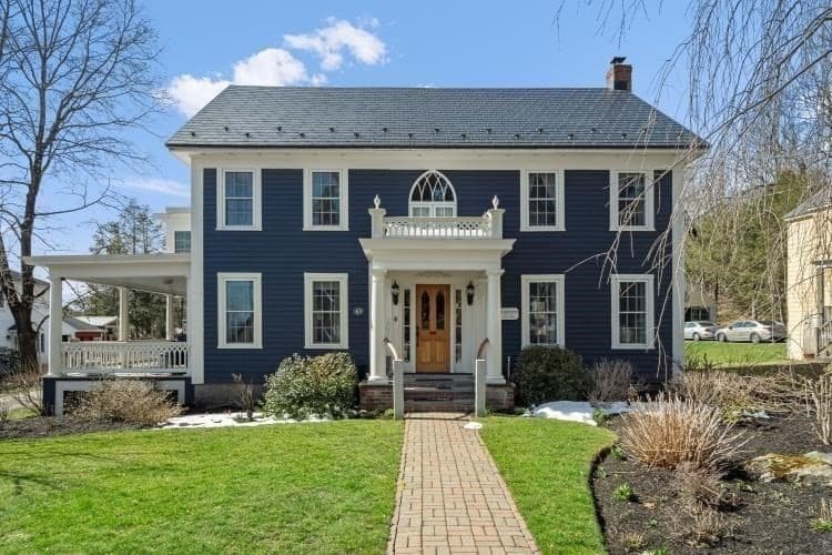 63 Highland St photo 2