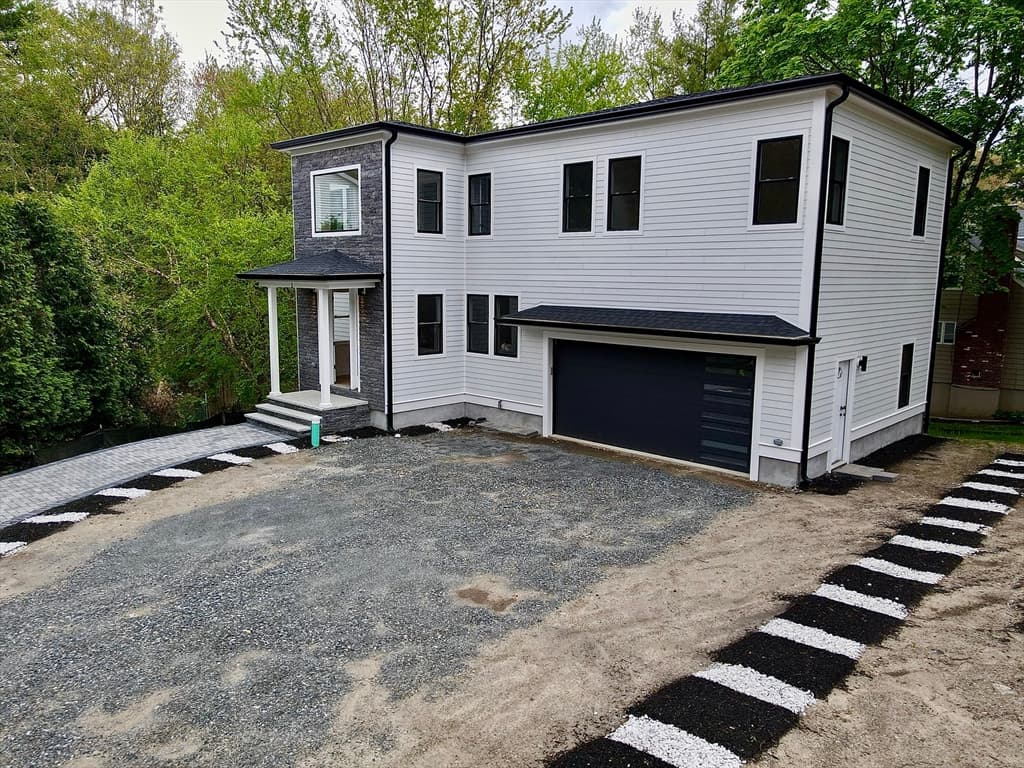 1 Sunnyside Ave photo 2