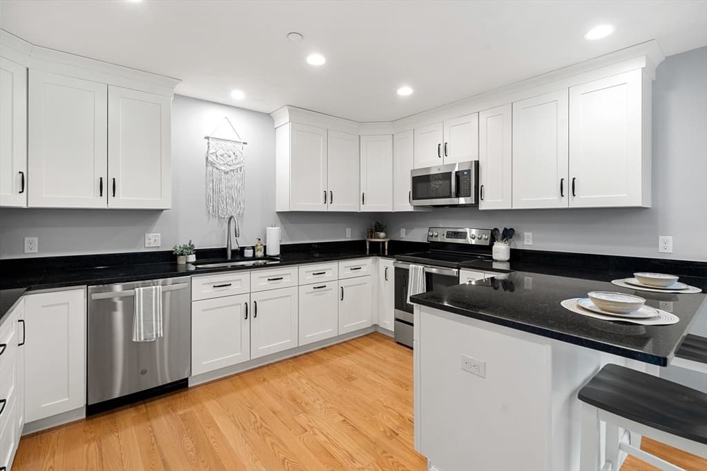 168 Lowell St #5 (29) photo 2