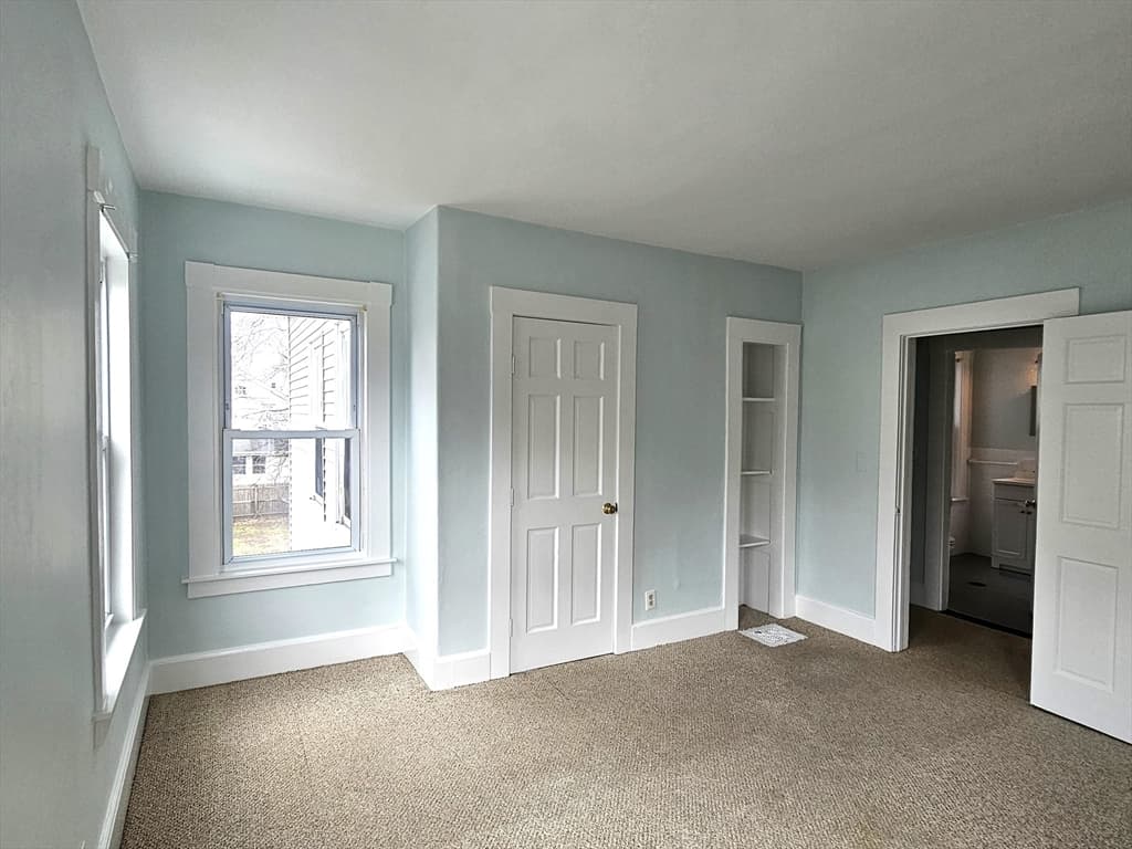 28 Linden St #1/2 photo 2