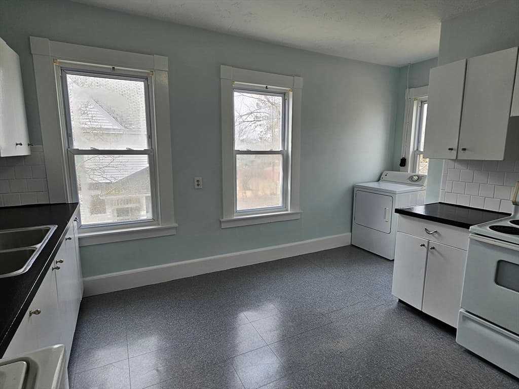 28 Linden St #1/2 photo 5