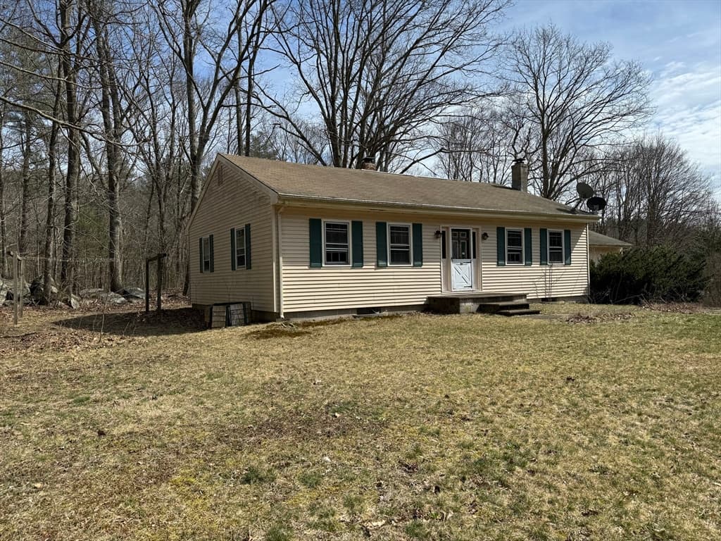 822 Hardwick Rd photo 4