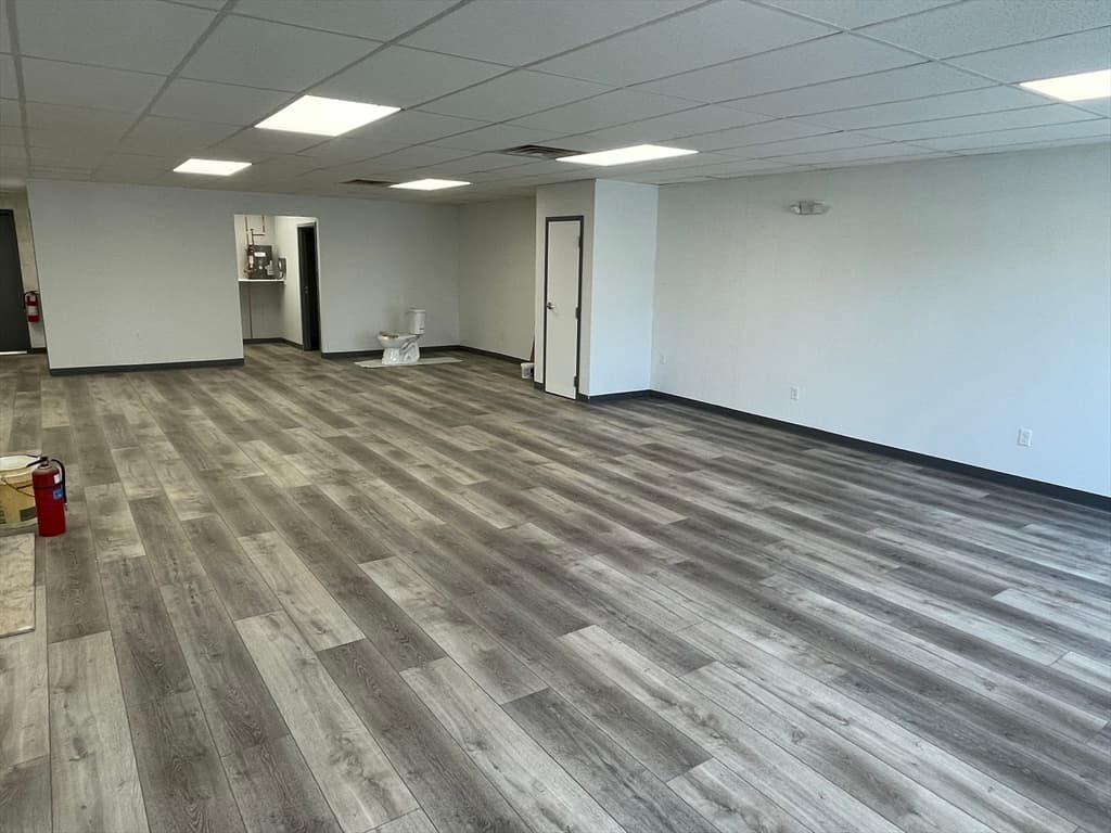 1-9 Pineland Avenue #3 photo 3