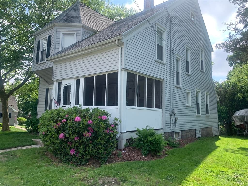 176 Garden St photo 2