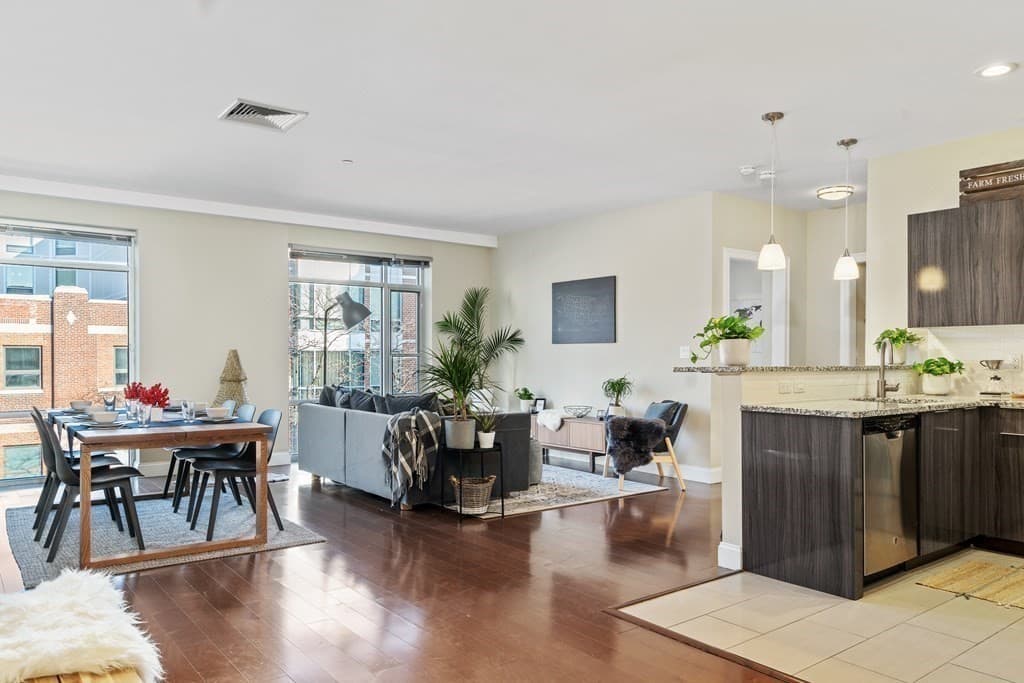 11 W. Broadway #610