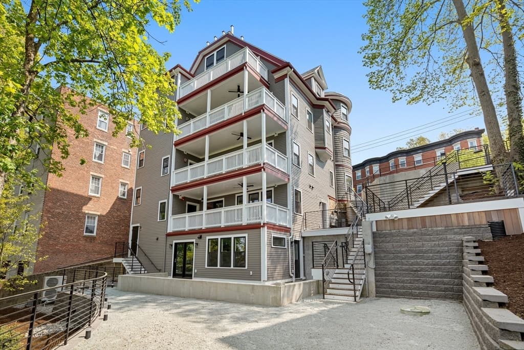 111 Winthrop Rd #1 photo 4