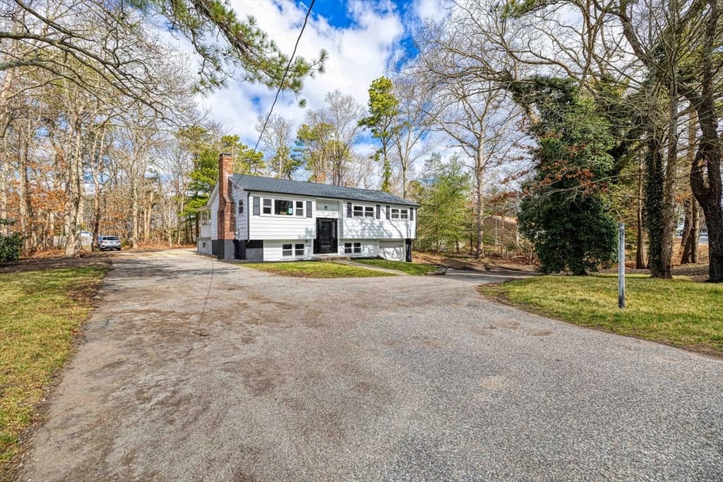 287 Falmouth Rd