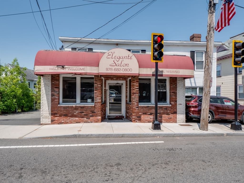 23 Lowell St